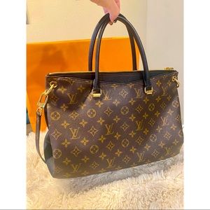 Louis Vuitton Pallas Monogram canvas bag, Black 🍒